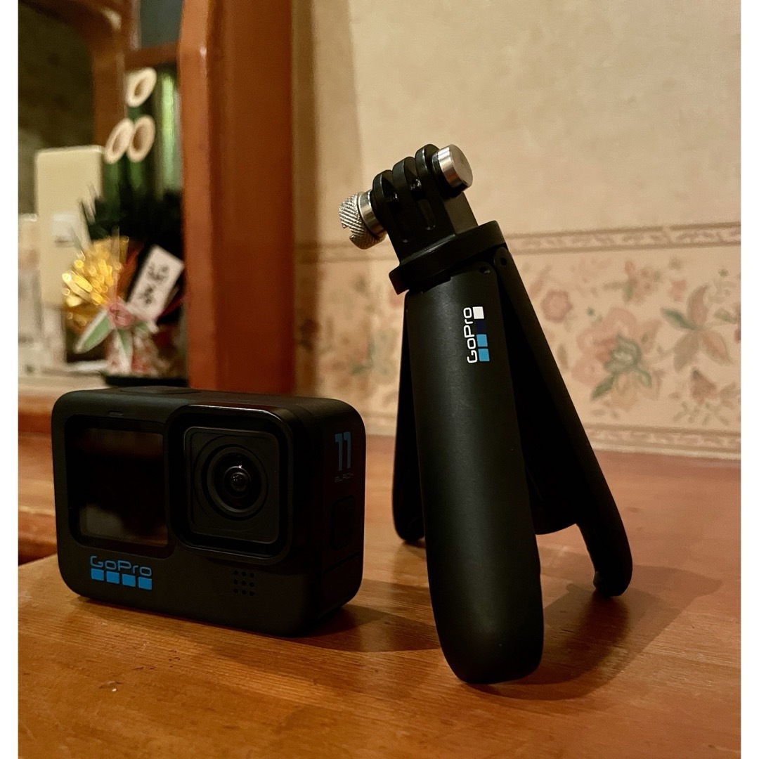 GoPro(ゴープロ)のゴープロ HERO11 Black デュアルバッテリーチャージャー + Endu スマホ/家電/カメラのカメラ(ビデオカメラ)の商品写真