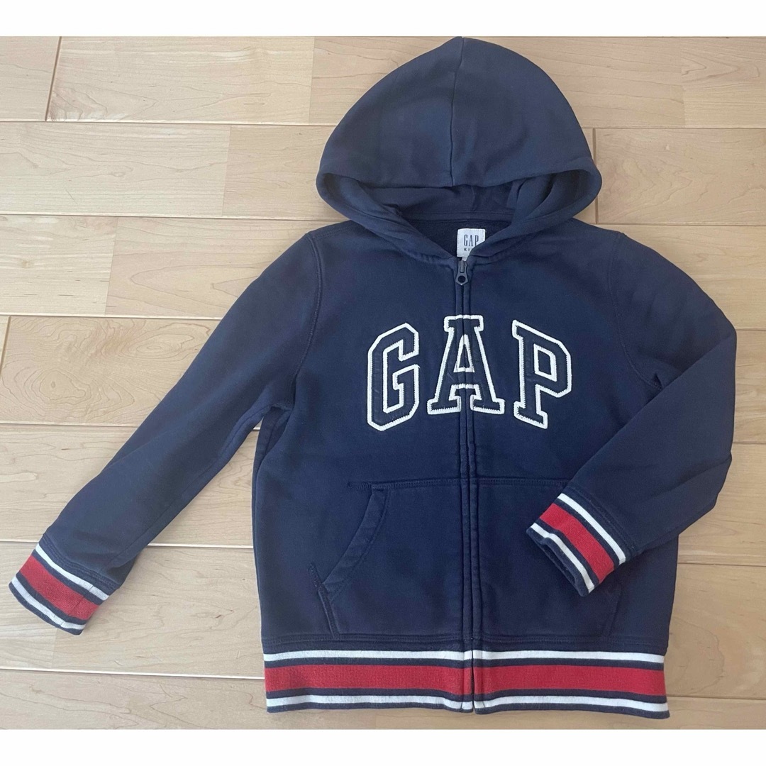 GAP(ギャップ)のGAP 裏起毛パーカー　120cm キッズ/ベビー/マタニティのキッズ服男の子用(90cm~)(ジャケット/上着)の商品写真