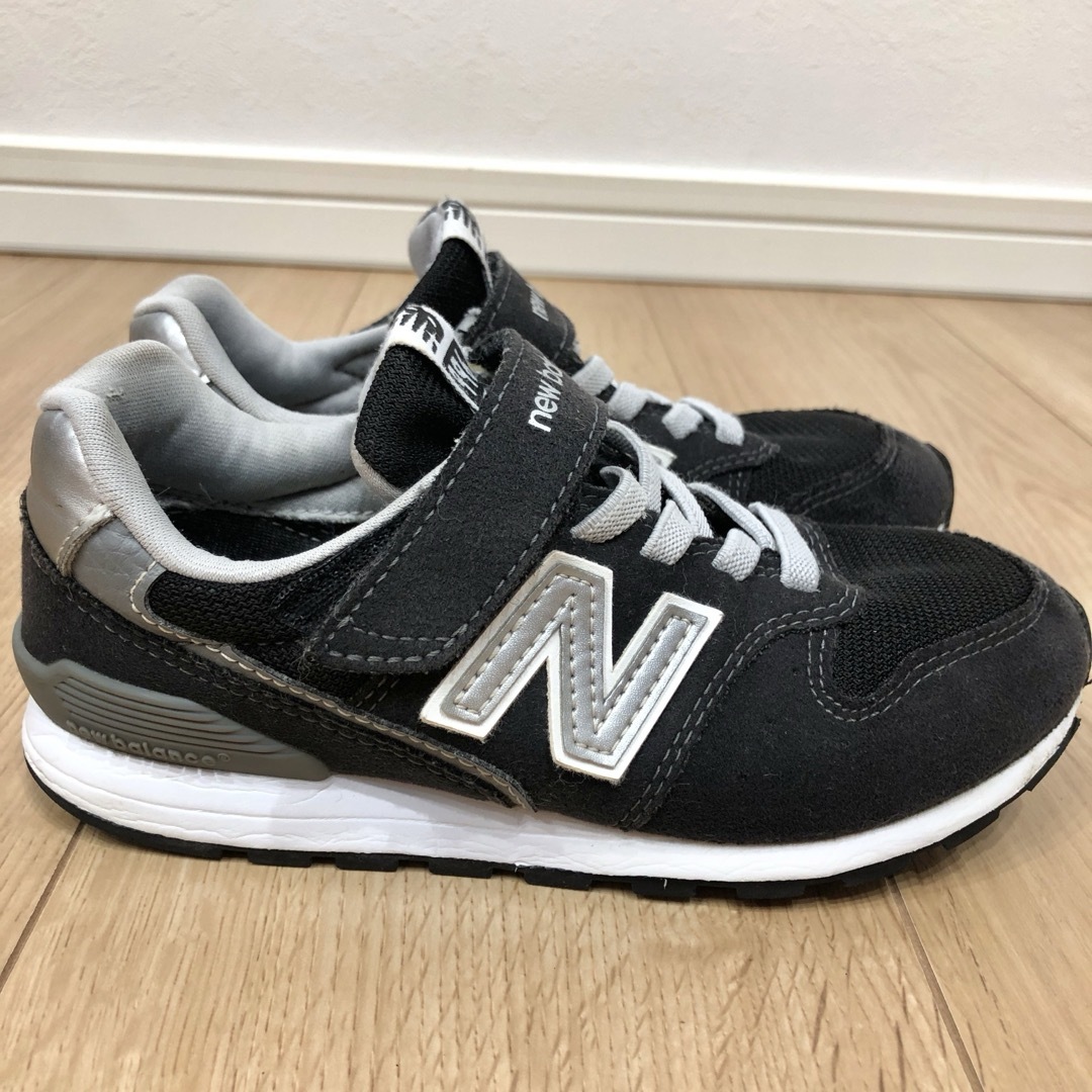 996（New Balance）(キュウキュウロク)のニューバランス  996  19.5センチ キッズ/ベビー/マタニティのキッズ靴/シューズ(15cm~)(スニーカー)の商品写真