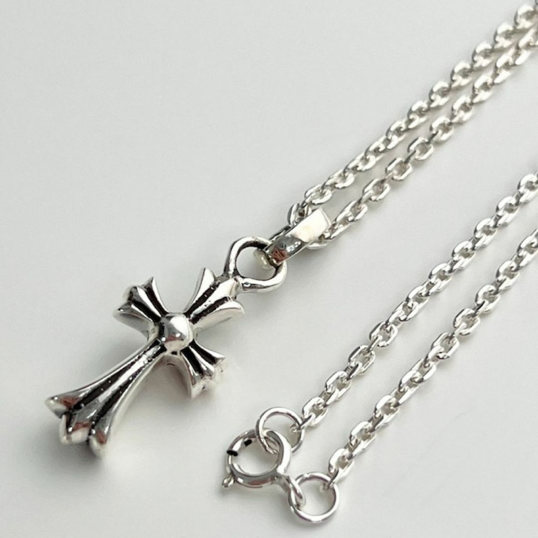 新品 高品質 おしゃれ クロスネックレス 十字架 シルバー 925 チェーン付 メンズのアクセサリー(ネックレス)の商品写真