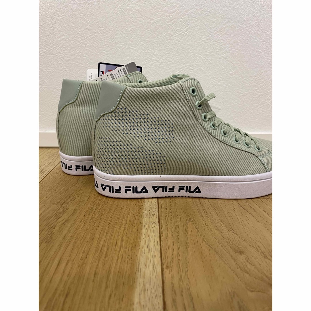 FILA(フィラ)の24cm  FILA レディース　インヒール　スニーカー  替え紐付き レディースの靴/シューズ(スニーカー)の商品写真