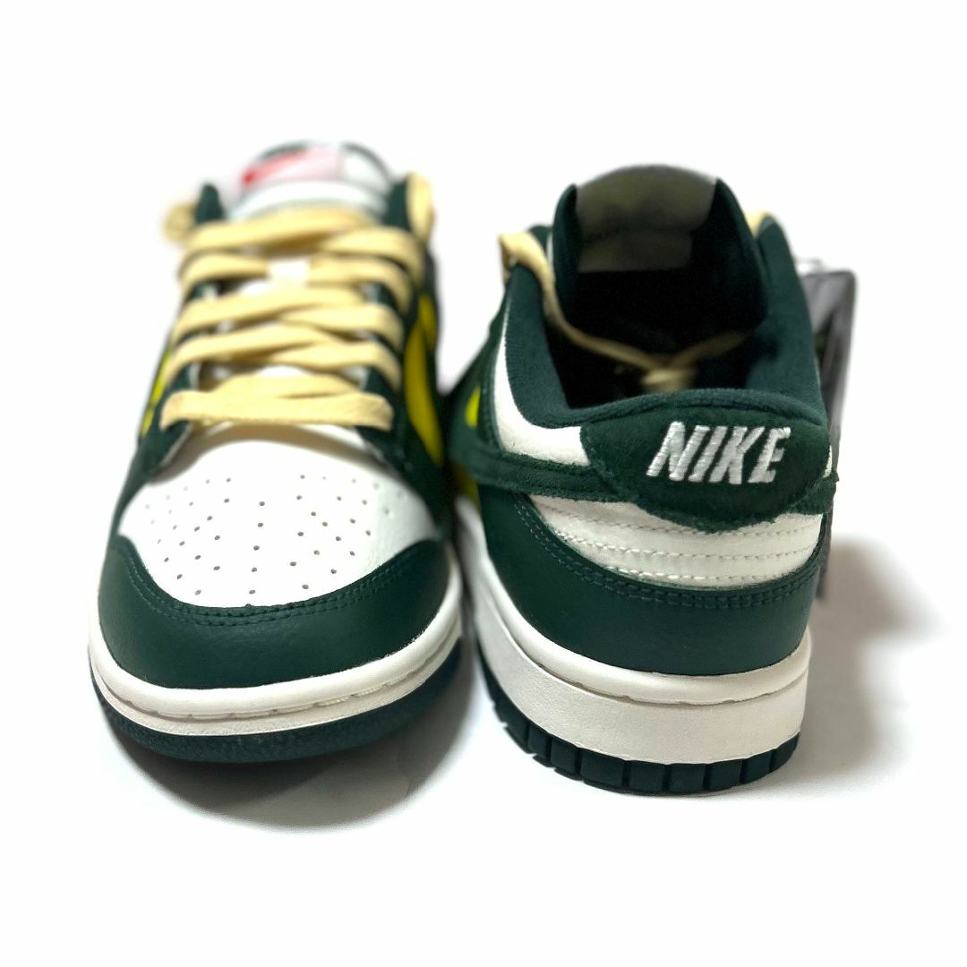 NIKE(ナイキ)の新品　22.5cm　ナイキ ウィメンズ ダンクロー SE　ホワイト　グリーン レディースの靴/シューズ(スニーカー)の商品写真
