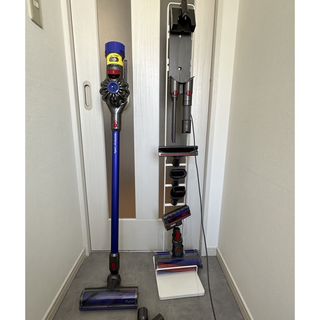 Dyson - Dyson v8 absolute 掃除機 説明書、充電コード、ツール Dyson - Dyson v8 absolute 掃除機 説明書、充電コード、ツール