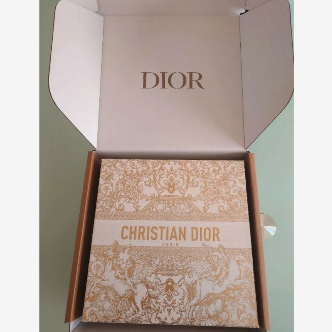 写真の状態で発送させて頂きますdior　クッションファンデ　レフィル　ケース