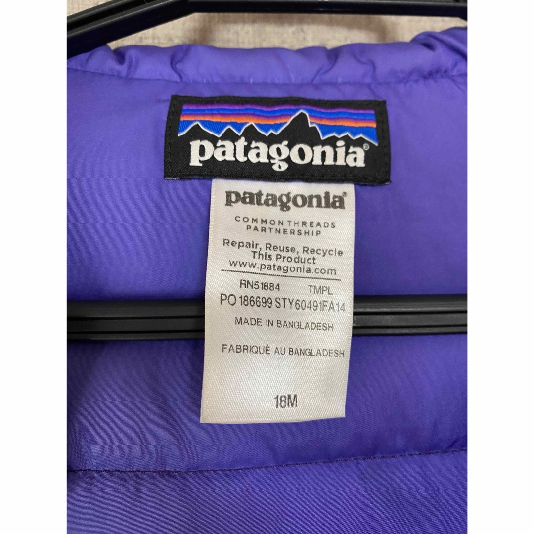 patagonia(パタゴニア)のpatagonia パタゴニア　ダウン　キッズ キッズ/ベビー/マタニティのベビー服(~85cm)(ジャケット/コート)の商品写真