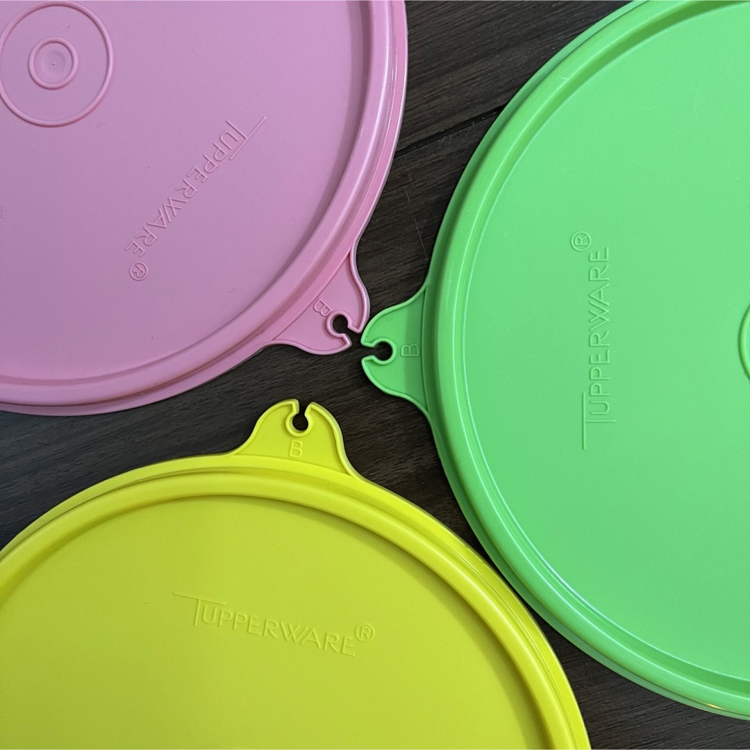 TupperwareBrands(タッパーウェア)の未使用  タッパーウェア Tupperware  冷凍保存容器 フリーザーボール インテリア/住まい/日用品のキッチン/食器(容器)の商品写真