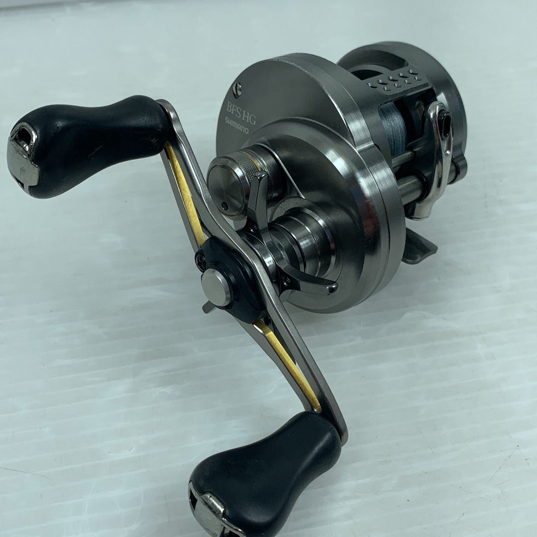 SHIMANO(シマノ)のττSHIMANO シマノ ベイトリール キズ有 17カルカッタコンクエストBFS HG-R 03675 スポーツ/アウトドアのフィッシング(リール)の商品写真