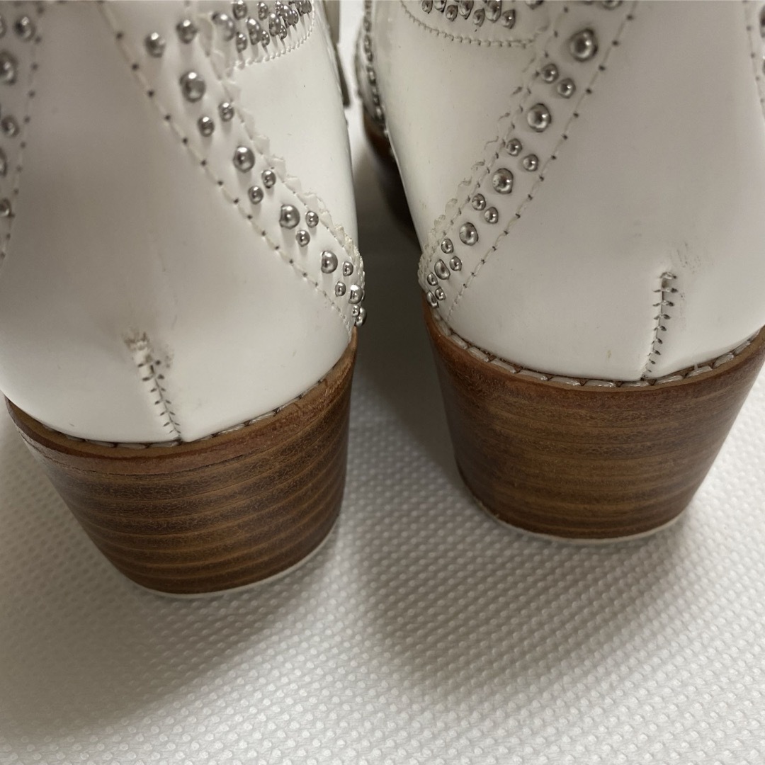 UNITED ARROWS(ユナイテッドアローズ)の［美品］スタッズ ローファー レディースの靴/シューズ(ローファー/革靴)の商品写真