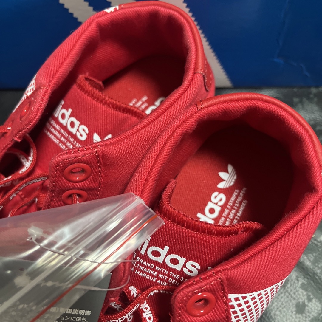 adidas(アディダス)の新品　adidas アディダス　厚底　スニーカー　赤　23.0 レディースの靴/シューズ(スニーカー)の商品写真