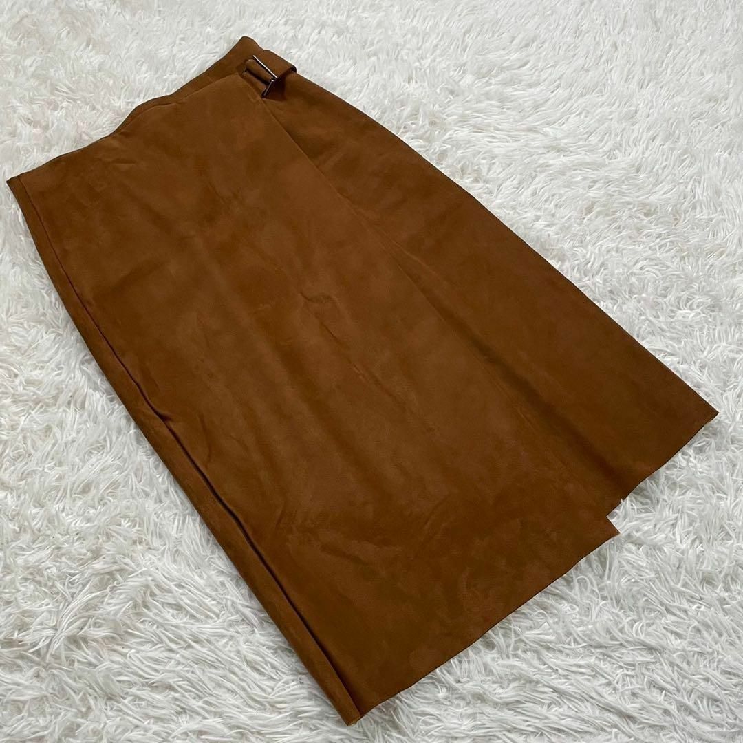 TOMORROWLAND(トゥモローランド)のTOMORROW LAND (34) 小さいサイズ 合皮 スエード スカート レディースのスカート(ひざ丈スカート)の商品写真