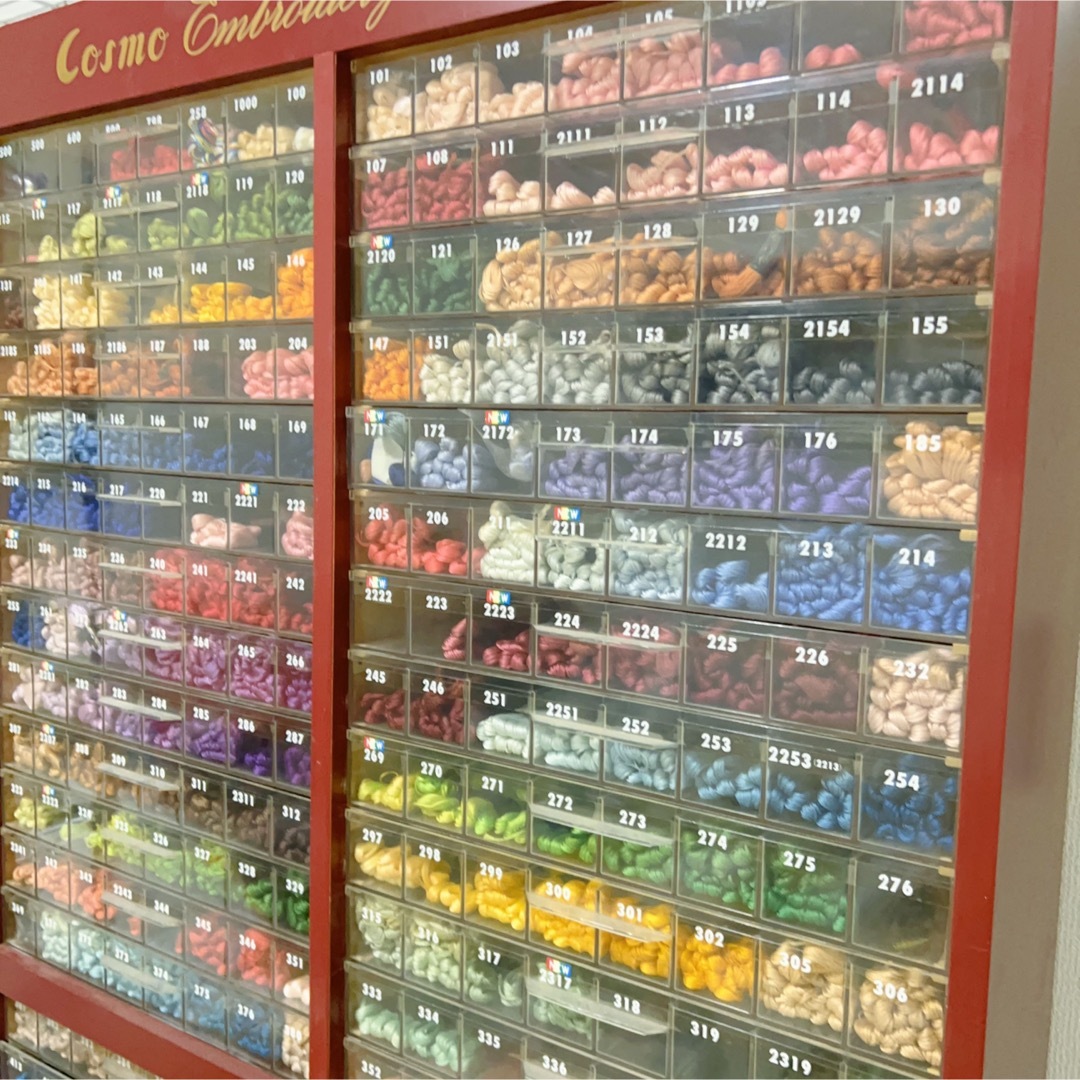 Cosmo刺繍糸3000束+収納 什器 収納棚 店舗用什器 パーツ収納 ケース Cosmo刺繍糸3000束+収納 什器 収納棚 店舗用什器 パーツ収納 ケース