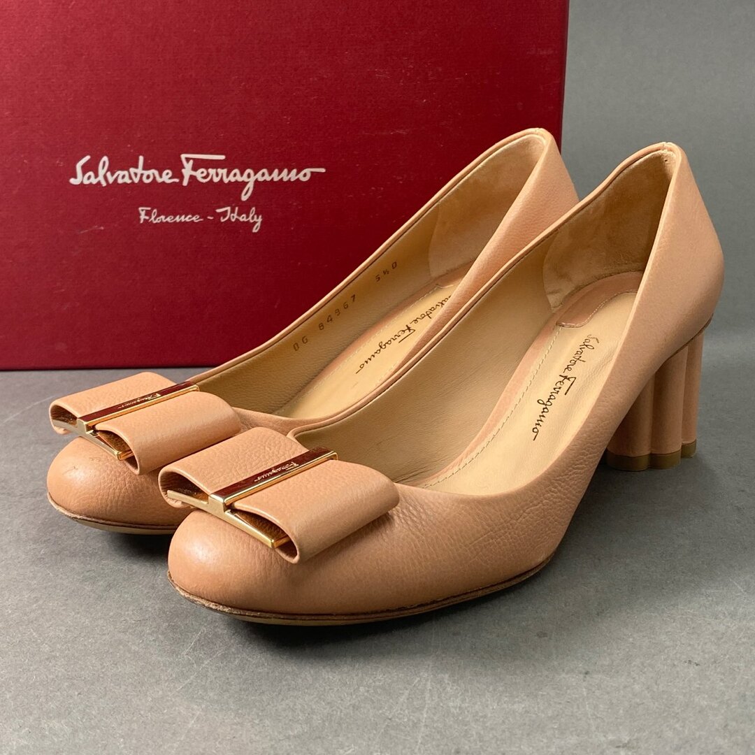 【リペア済】Salvatore Ferragamo ヒールパンプス