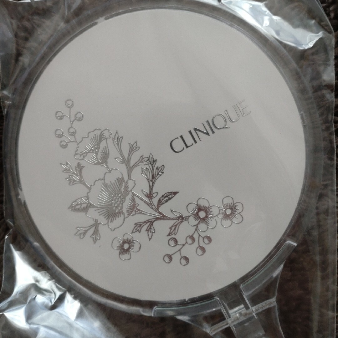 CLINIQUE(クリニーク)のCLINIQUE　手鏡　新品　未使用 レディースのファッション小物(ミラー)の商品写真