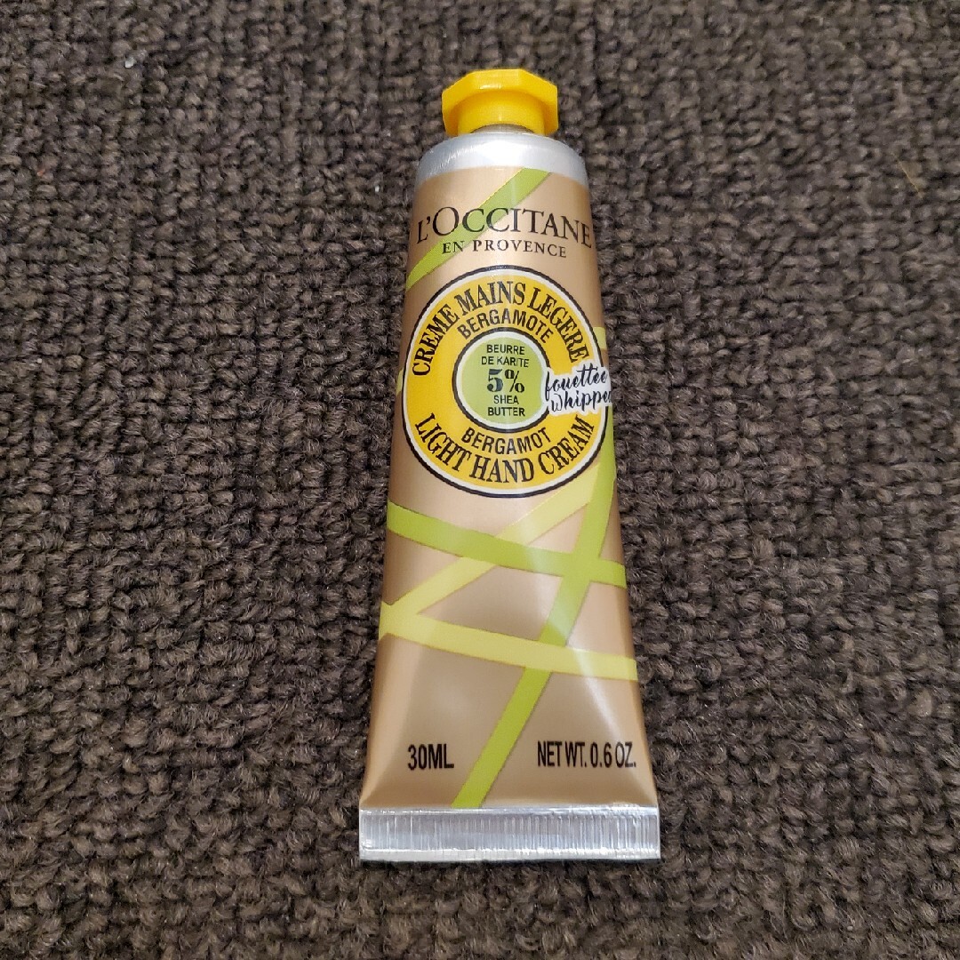 L'OCCITANE(ロクシタン)のL'OCCITANE　TEGアールグレイ　スノーシアハンドクリーム30ml コスメ/美容のボディケア(ハンドクリーム)の商品写真