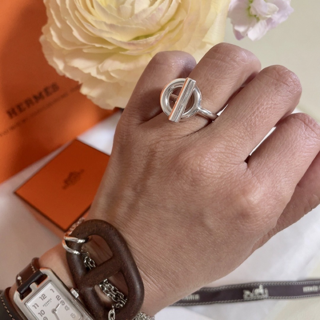 Hermes(エルメス)の新品未使用 エルメス リング エシャぺ MM シルバー サイズ50 10号 レディースのアクセサリー(リング(指輪))の商品写真