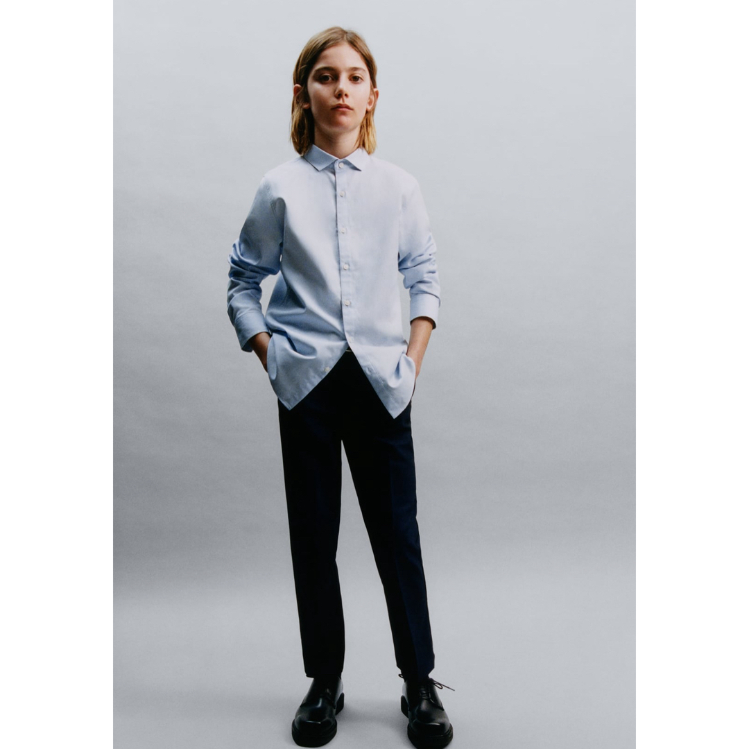 ZARA KIDS(ザラキッズ)の新品　ZARA スプレッドカラードレスシャツ　122 フォーマル　シャツ　120 キッズ/ベビー/マタニティのキッズ服男の子用(90cm~)(ブラウス)の商品写真