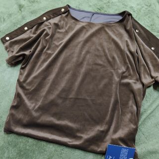 アウィーエフ(AuieF)のGready Brilliant  AuieF ベロア調　半袖(Tシャツ(半袖/袖なし))