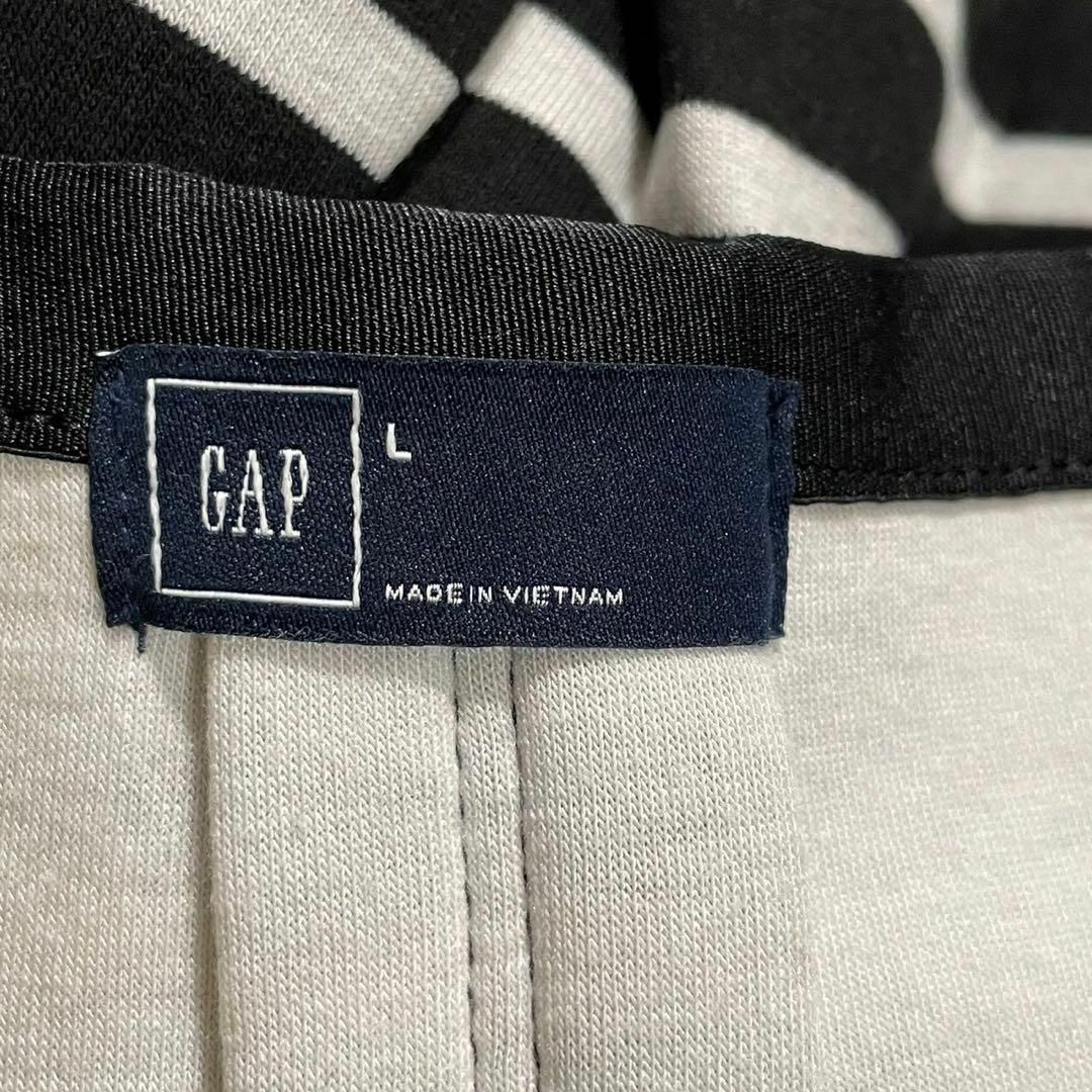 GAP(ギャップ)のGap ギャップ (L) 総柄 ボーダー フレア ミニスカート 黒色 白色 レディースのスカート(ミニスカート)の商品写真