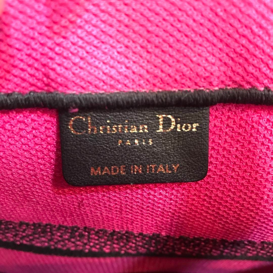 Christian Dior(クリスチャンディオール)の美品☆Christian Dior  ブックトート　ミディアム　ジャングルポップ レディースのバッグ(トートバッグ)の商品写真