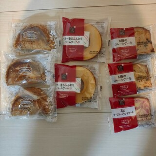 ヤマザキセイパン(山崎製パン)の山崎製パンバームクーヘン、りんごのパイなど4種計8個(菓子/デザート)