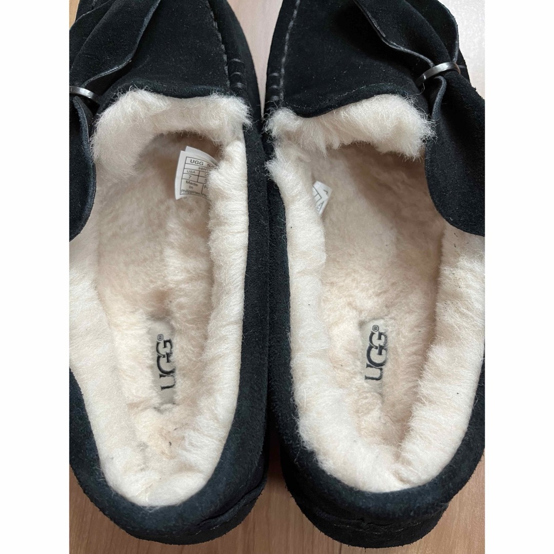 UGG アグ　モカシン　リボン　ブラック　24cm