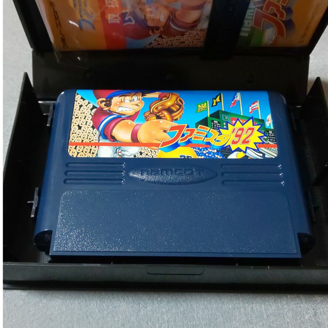 ファミコン ファミスタ92 箱説あり エンタメ/ホビーのゲームソフト/ゲーム機本体(家庭用ゲームソフト)の商品写真