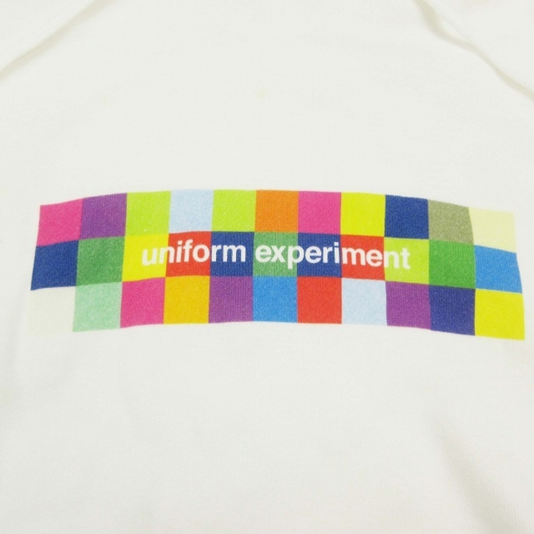 uniform experiment(ユニフォームエクスペリメント)の19SS ユニフォームエクスペリメント カラーチャート ボックスロゴ フーディー メンズのトップス(パーカー)の商品写真