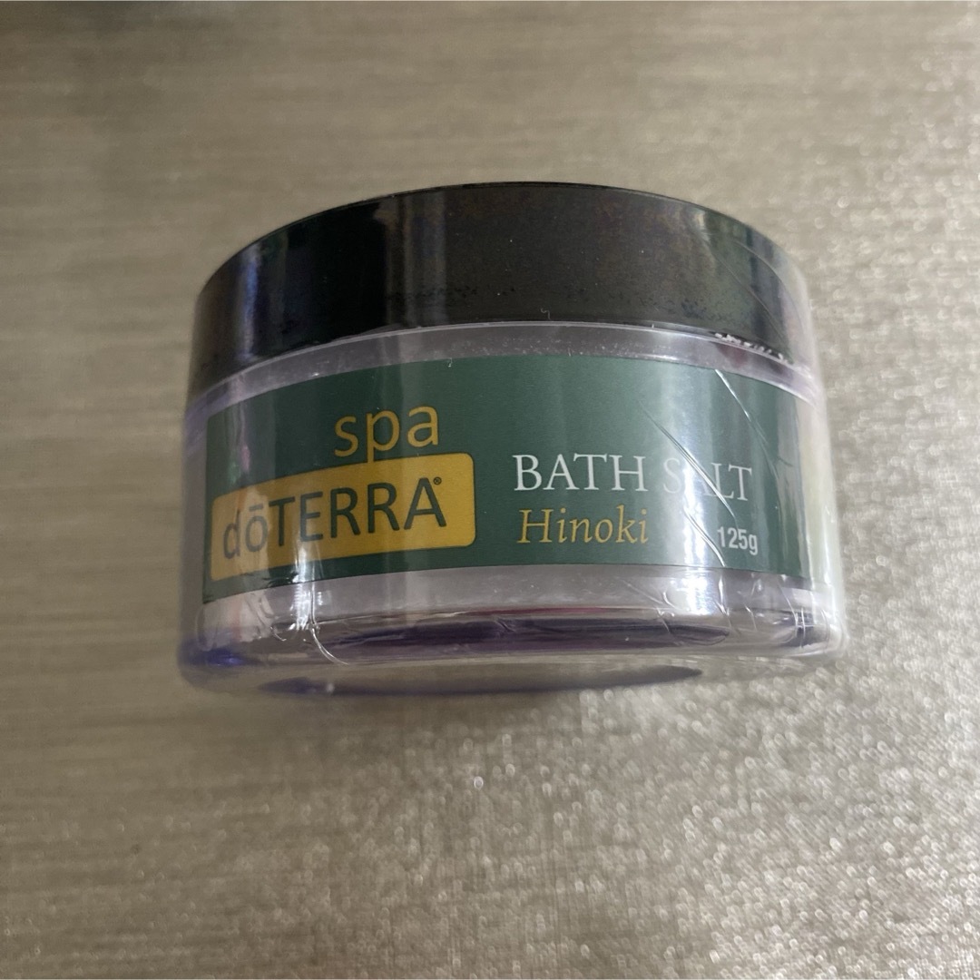 doTERRA(ドテラ)の新品　限定品　バスソルト　2セット　ドテラ　エッセンシャルオイル配合 コスメ/美容のボディケア(入浴剤/バスソルト)の商品写真