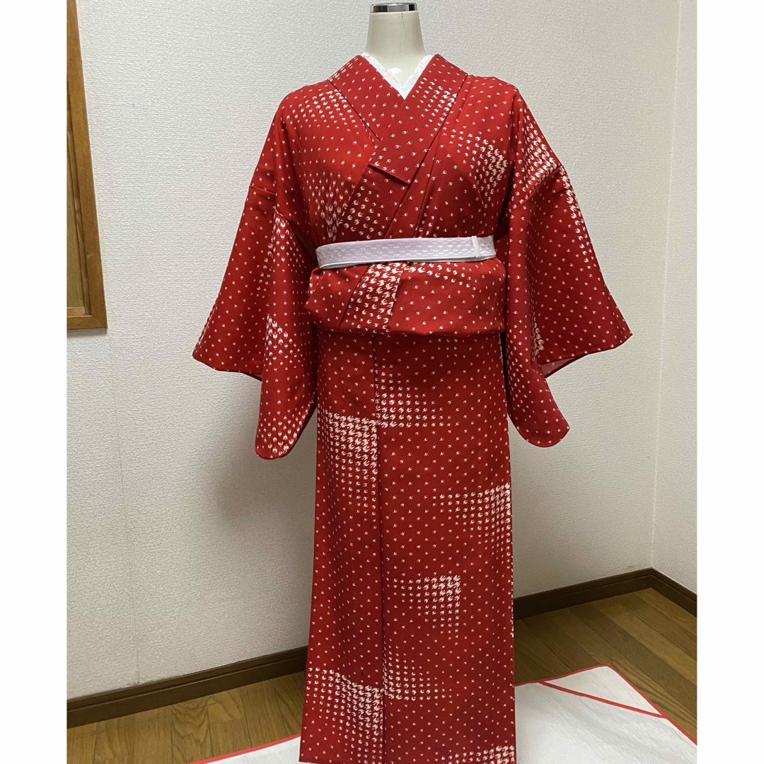 単衣着物👘　赤色 レディースの水着/浴衣(着物)の商品写真