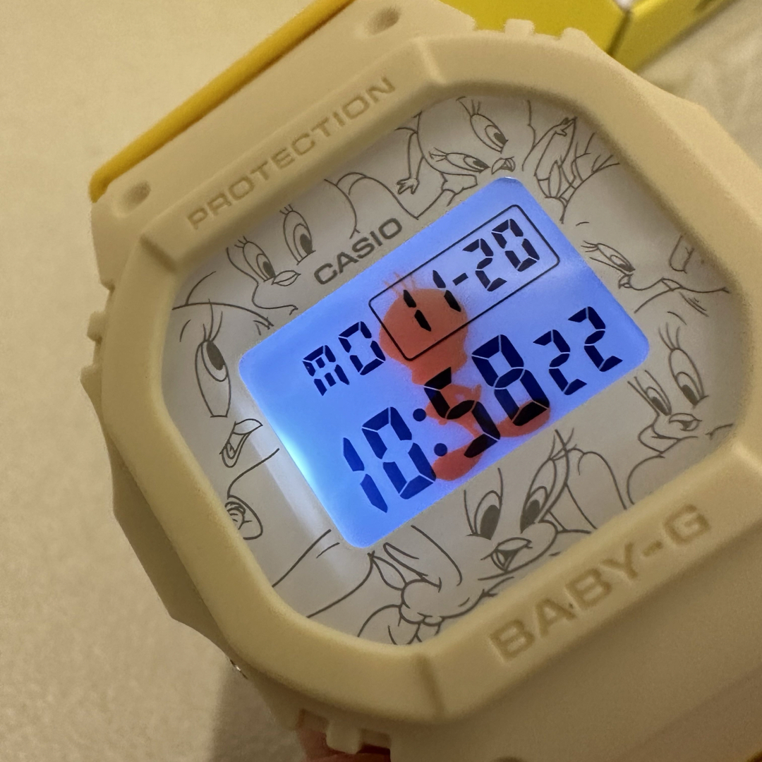 Baby-G(ベビージー)の限定　新品未使用TWEETYコラボ BABY-G BGD-565TW-5JR レディースのファッション小物(腕時計)の商品写真