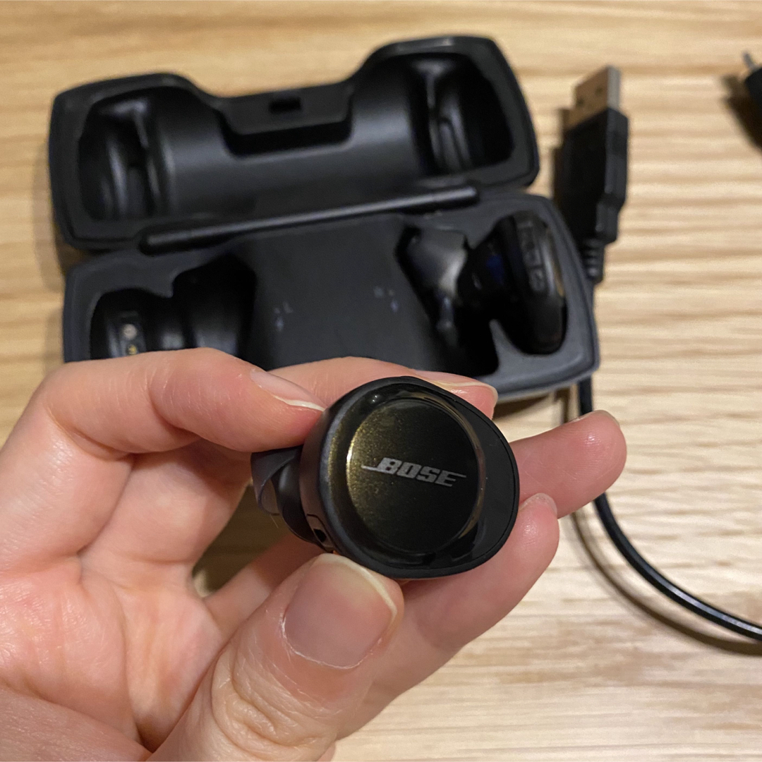 BOSE(ボーズ)のBOSE SoundSport Free ワイヤレスイヤフォン スマホ/家電/カメラのオーディオ機器(ヘッドフォン/イヤフォン)の商品写真