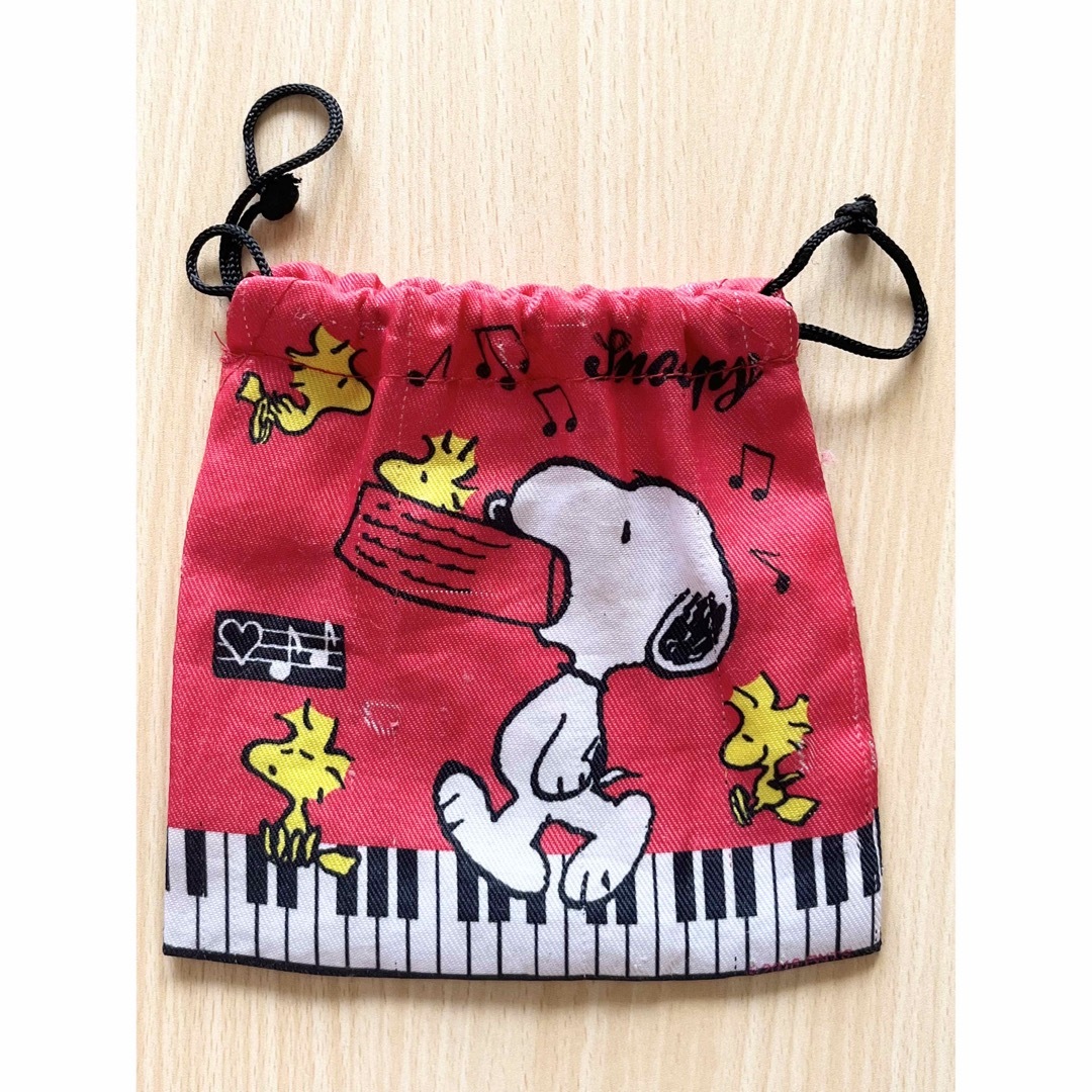 SNOOPY(スヌーピー)のスヌーピー 巾着袋 袋 小物入れ エンタメ/ホビーのおもちゃ/ぬいぐるみ(キャラクターグッズ)の商品写真