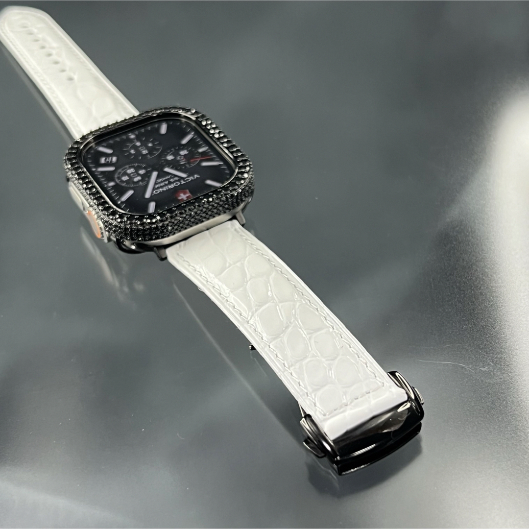 Apple Watch(アップルウォッチ)のウルトラ49mm アップルウォッチ　czダイヤモンドベゼル アリゲーター ベルト メンズの時計(その他)の商品写真