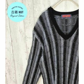 レトロ　日本製　ニットセーター　ストライプ　ビンテージ古着　ウール　グレー　黒(ニット/セーター)