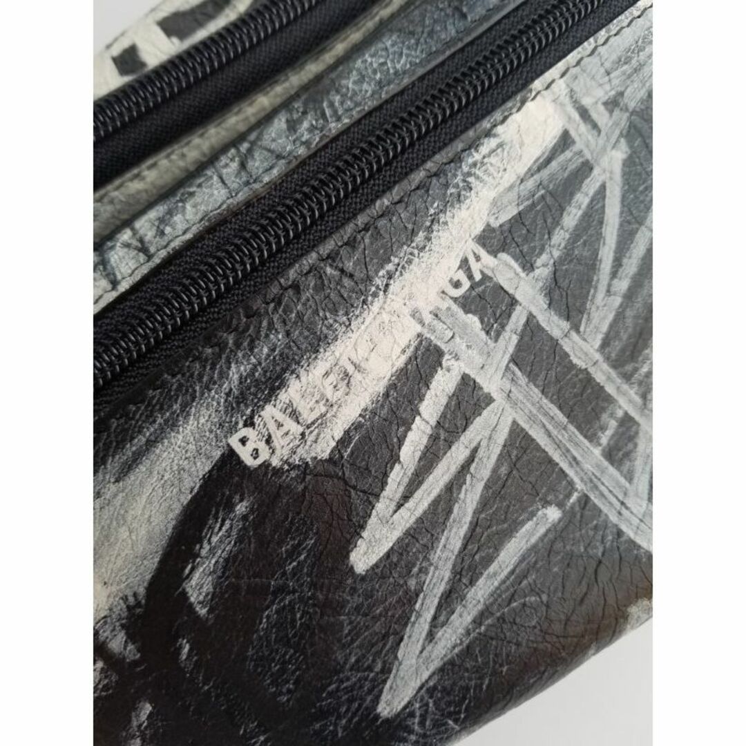 Balenciaga - 国内完売 BALENCIAGA Explorer Graffiti ベルトバッグの Balenciaga - 国内完売 BALENCIAGA Explorer Graffiti ベルトバッグの