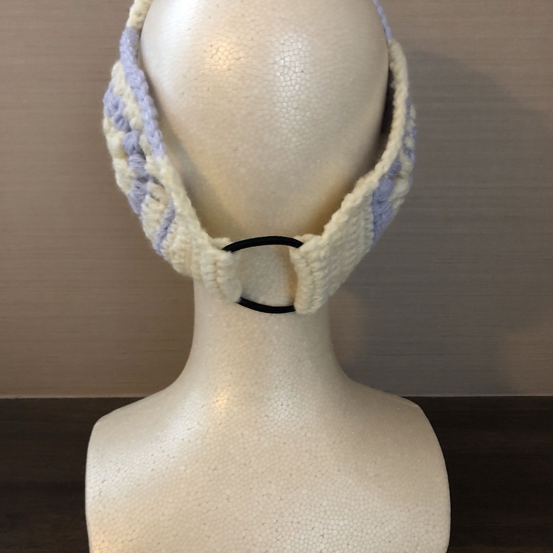 ハンドメイド　モチーフ編みのヘアバンド ハンドメイドのアクセサリー(ヘアアクセサリー)の商品写真