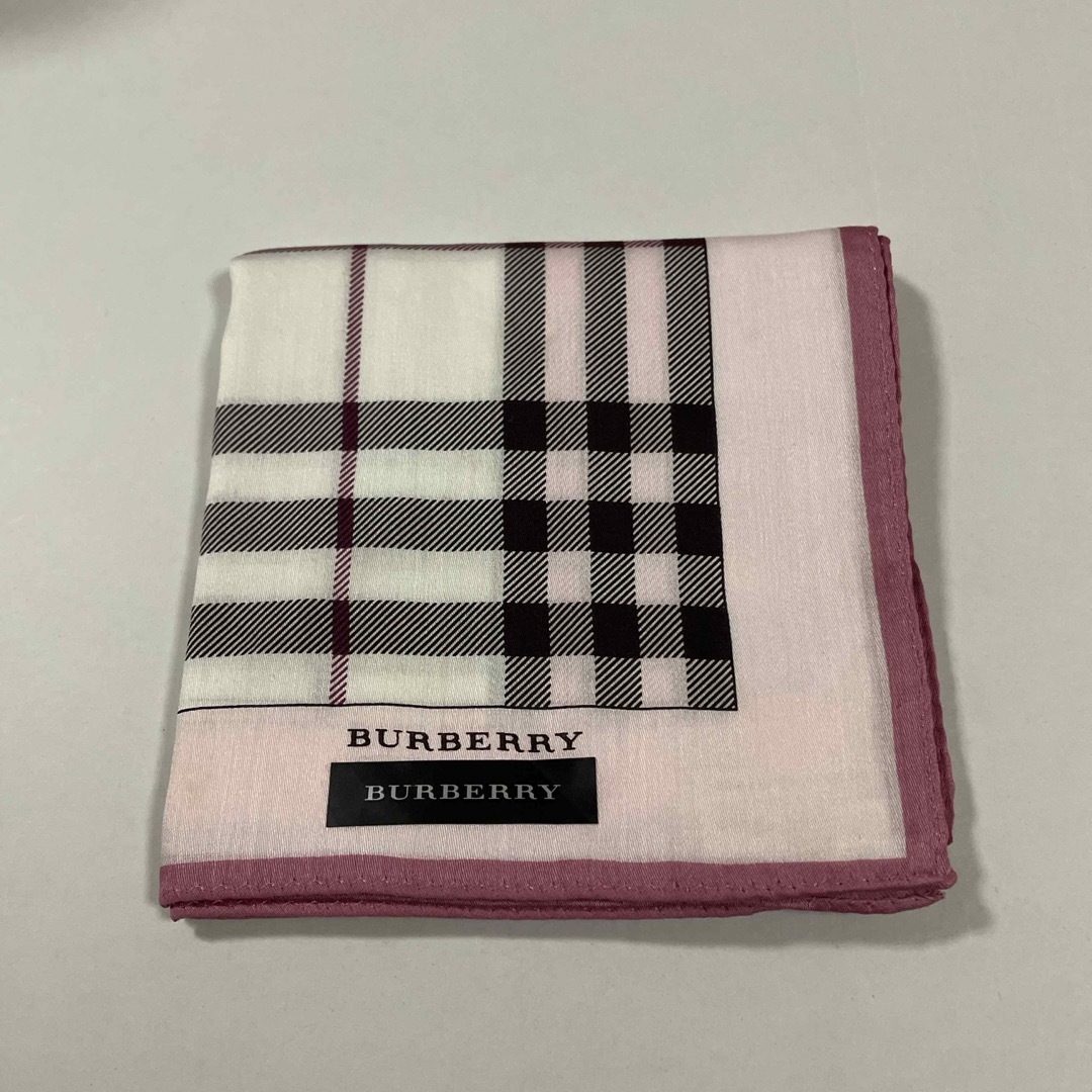 BURBERRY(バーバリー)のバーバリーハンカチピンク レディースのファッション小物(ハンカチ)の商品写真