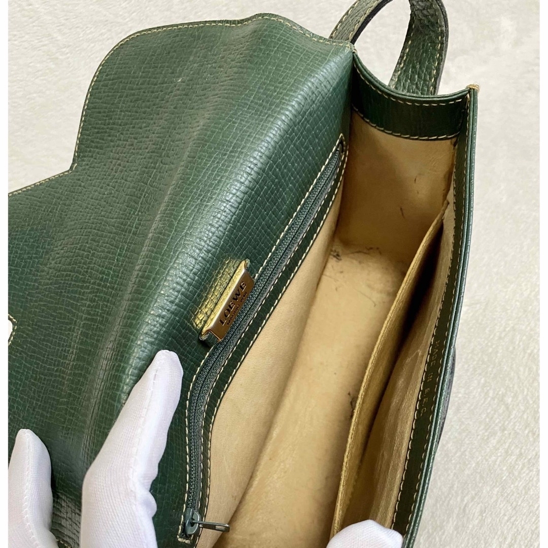 LOEWE(ロエベ)のLOEWE ロエベ バルセロナ ショルダーバッグ 斜めがけ レザー グリーン 緑 レディースのバッグ(ショルダーバッグ)の商品写真
