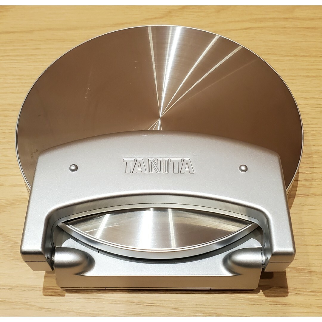 TANITA(タニタ)のタニタ(TANITA) デジタルクッキングスケール シルバー KD-400-SV インテリア/住まい/日用品のキッチン/食器(調理道具/製菓道具)の商品写真