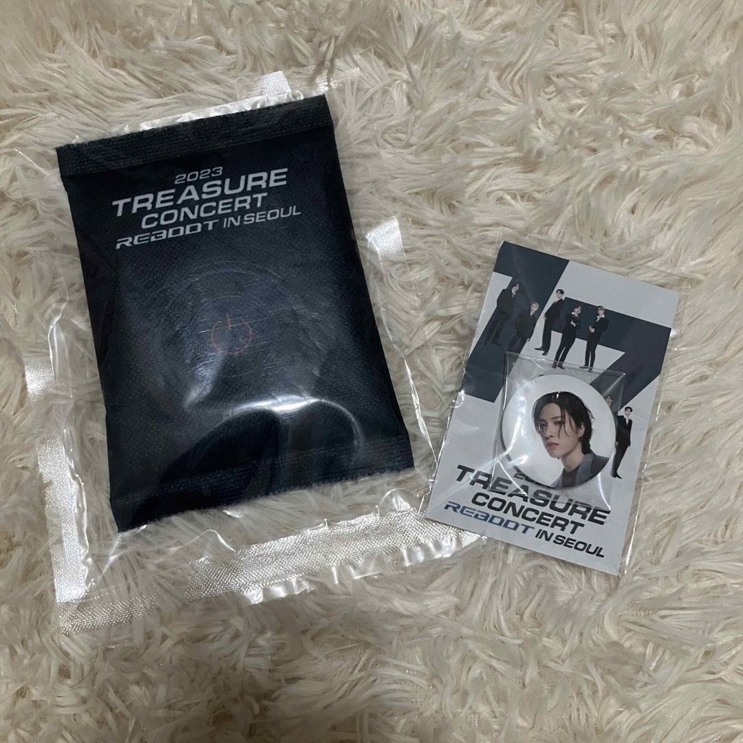 TREASURE(トレジャー)のTREASURE REBOOT IN SEOUL FC限定 カイロ 缶バッジ エンタメ/ホビーのタレントグッズ(アイドルグッズ)の商品写真