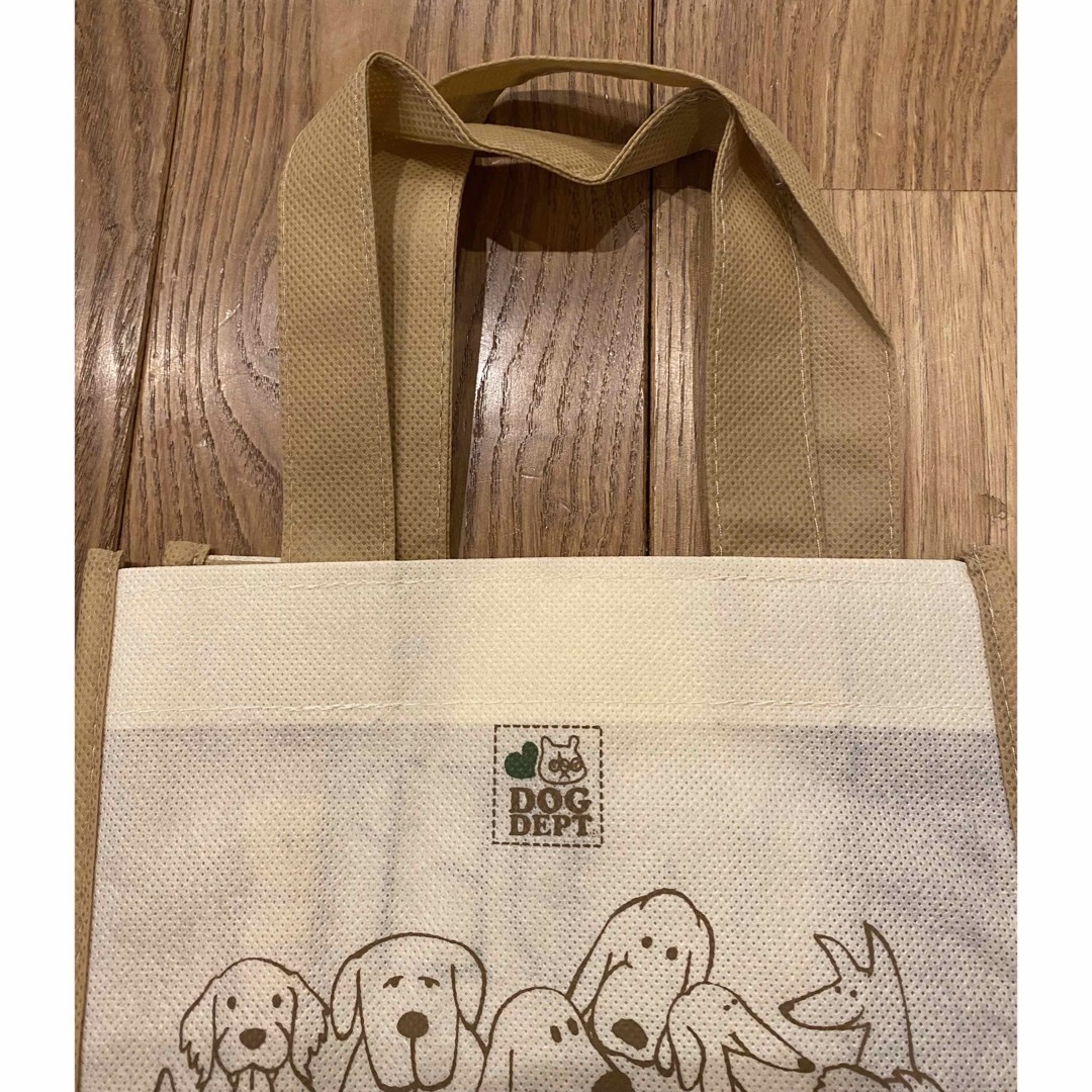 DOG DEPT(ドッグデプト)のDOG DEPT 不織布ショッパー！！ミニバッグとしても(o^^o) レディースのバッグ(ショップ袋)の商品写真