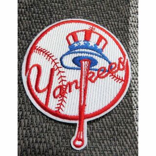 白赤NY帽子型◆MLB ニューヨーク・ヤンキース野球ベースボール刺繍ワッペン(各種パーツ)