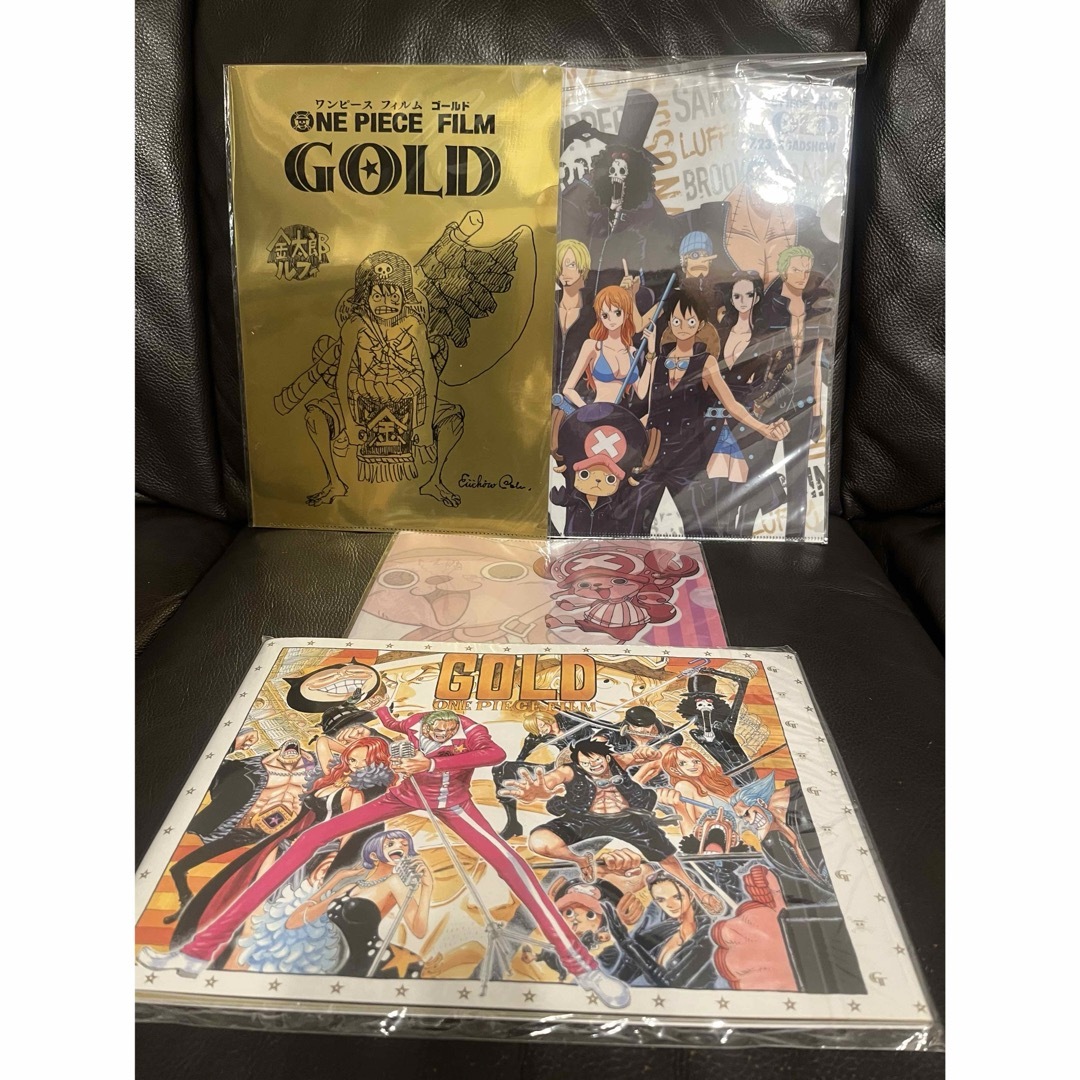 【新品未使用】ワンピース FILM GOLD パンフレット +クリアファイル3枚 エンタメ/ホビーのアニメグッズ(その他)の商品写真