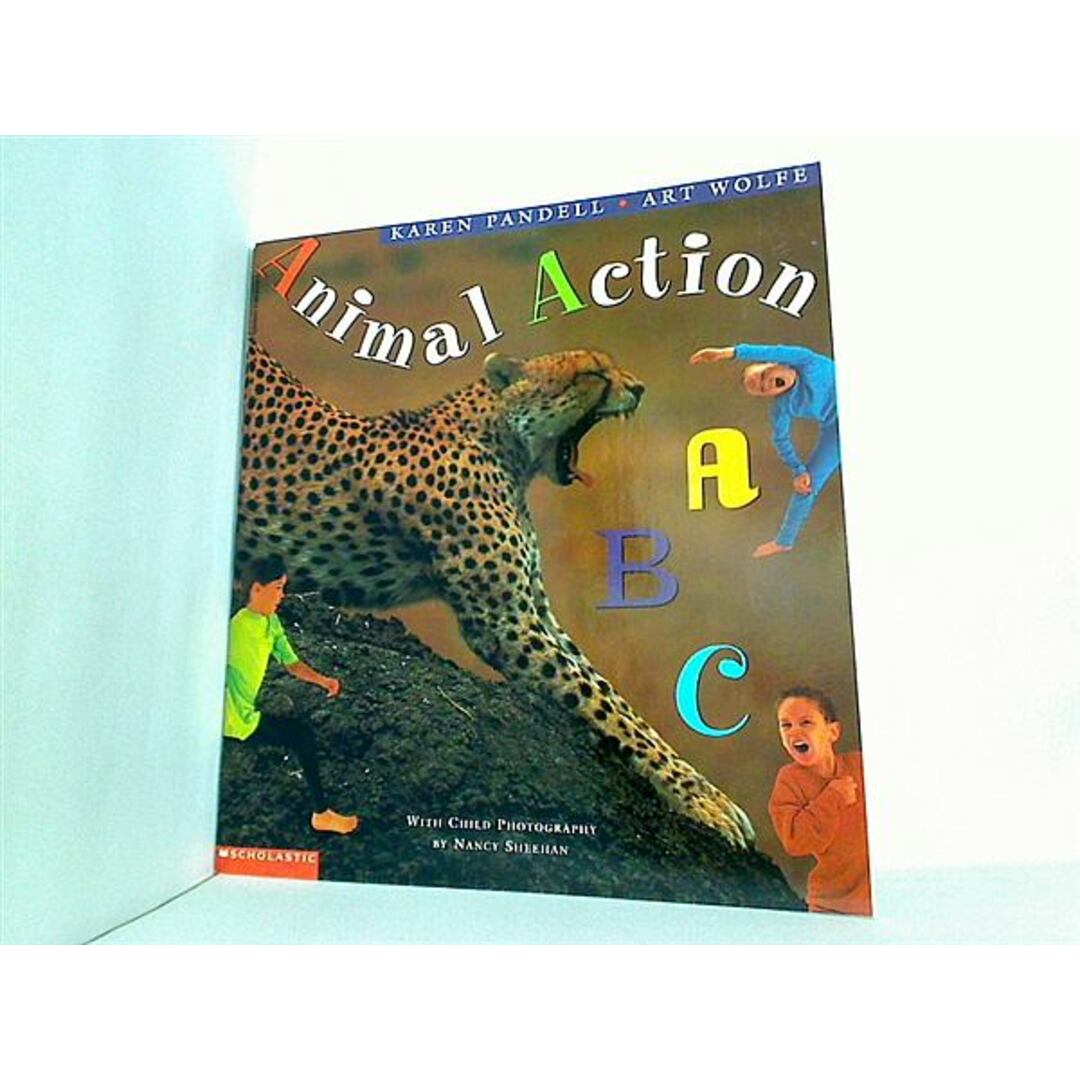 Animal Action エンタメ/ホビーの本(洋書)の商品写真