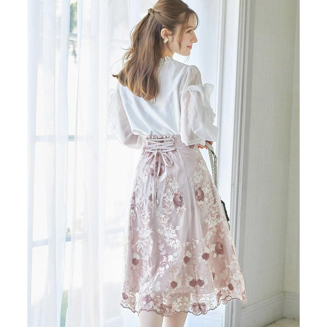 TOCCO closet - バックレースアップフラワー刺繍フレアスカート TOCCO closet - バックレースアップフラワー刺繍フレアスカート