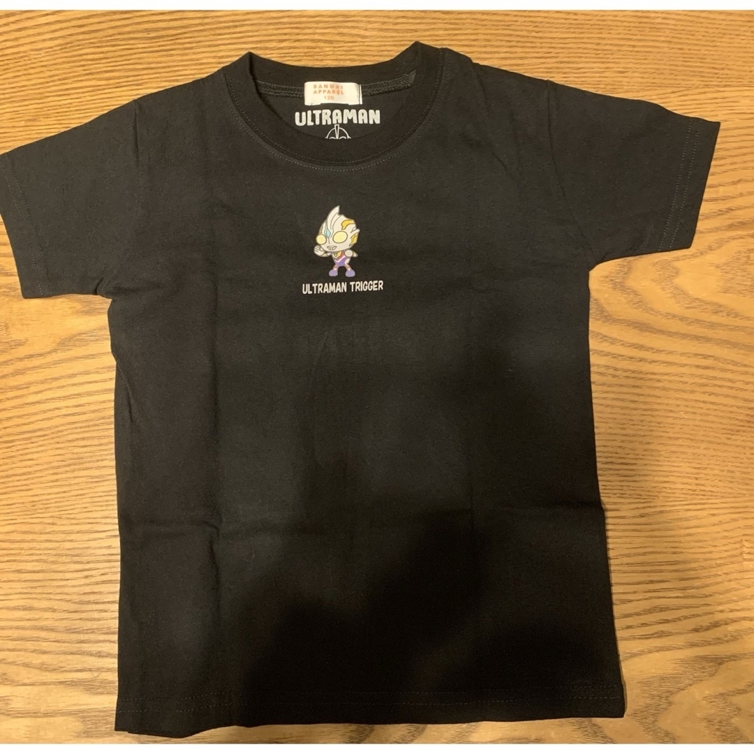 BANDAI(バンダイ)の6um8さん専用ウルトラマン　Tシャツ　120 2枚 キッズ/ベビー/マタニティのキッズ服男の子用(90cm~)(Tシャツ/カットソー)の商品写真