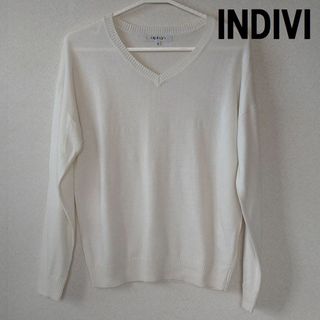 インディヴィ(INDIVI)の★格安 INDIVI（インディヴィ）Ｖネクニット 白★(ニット/セーター)