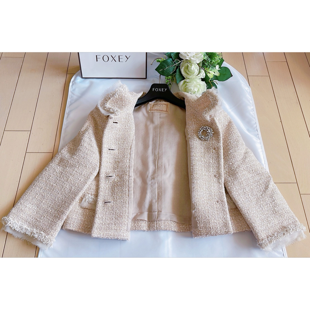 FOXEY(フォクシー)のFOXEY 24万チャンピオン高級ツィートスカートスーツ38 極美品　Rene レディースのフォーマル/ドレス(スーツ)の商品写真