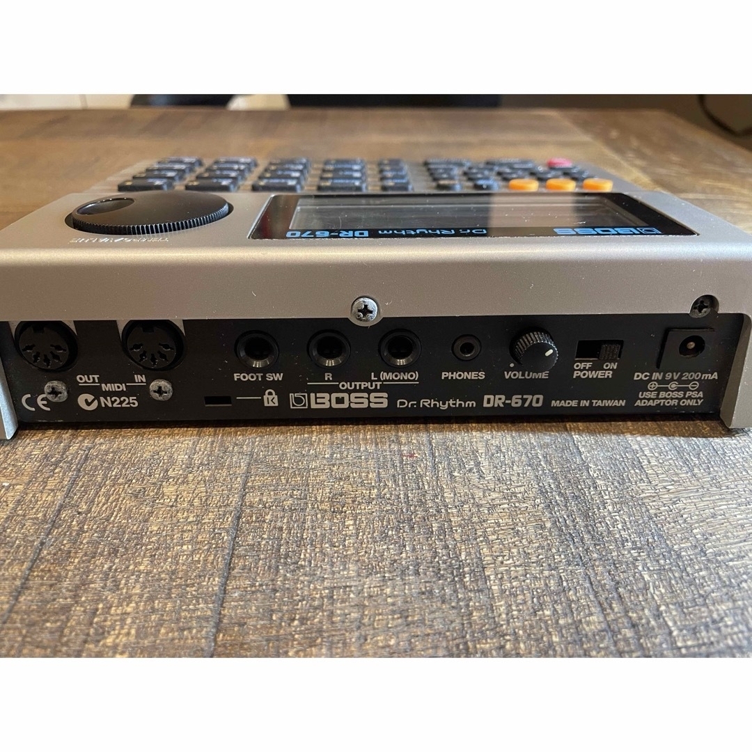 BOSS(ボス)のBOSS DR-670 Dr.Rhythm (ジャンク品) 楽器のDTM/DAW(その他)の商品写真