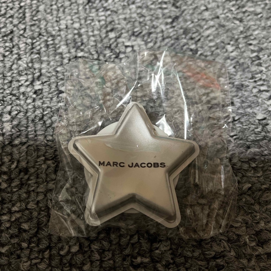 MARC JACOBS ノベルティ　星型スマホグリップ